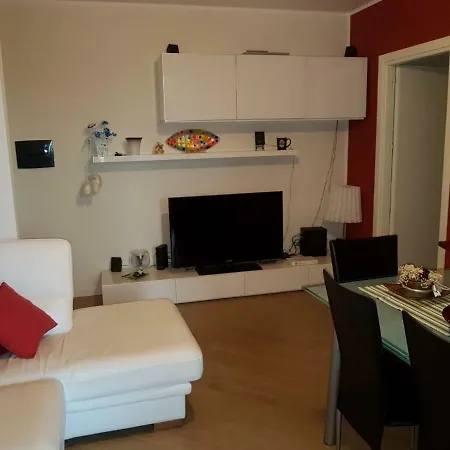 Isabel Apartment *